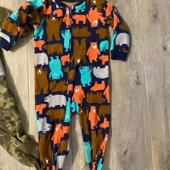 Like new fleece sleepers - Picture 2 of 5